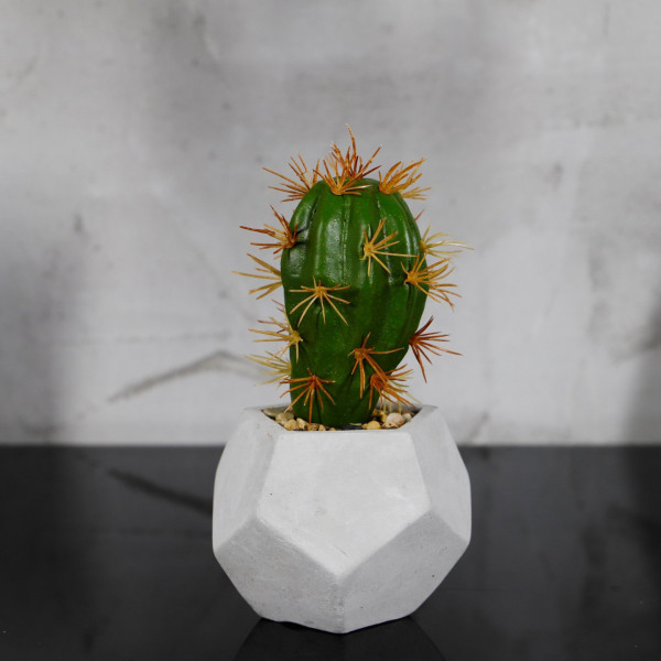 Sztuczny kaktus dekoracyjny w szarej doniczce 1
