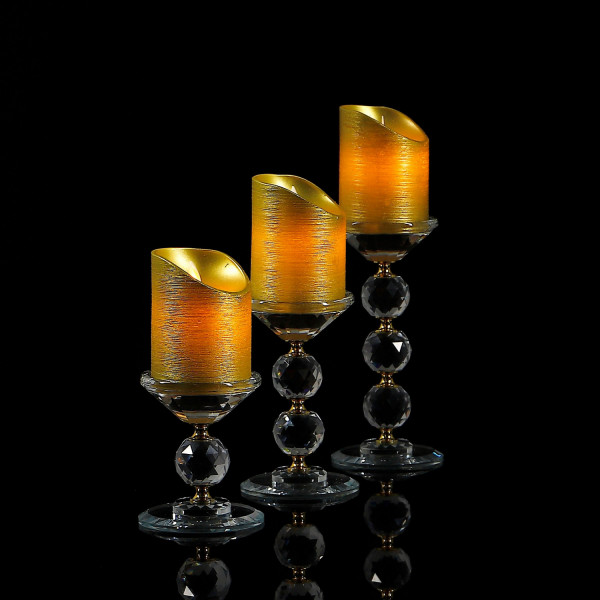 Zestaw trzech świeczników kryształowych 9